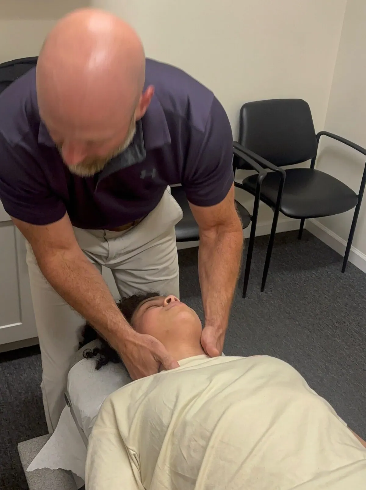 Chiropractic care whiplash pain relief
