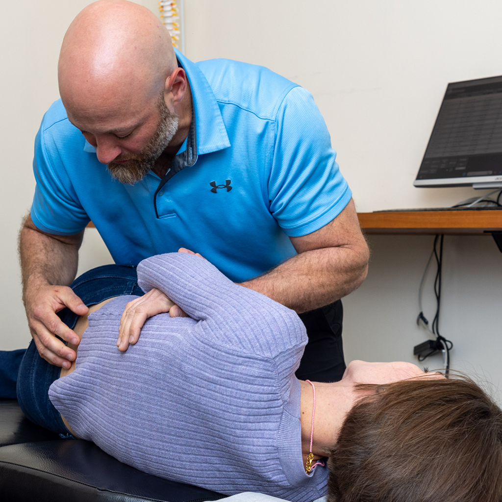 Dr. Eric Chludzinski, chiropractor hip pain treatment